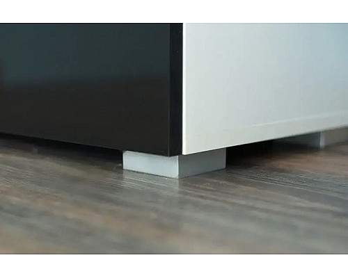 Моніка Тумба під ТВ