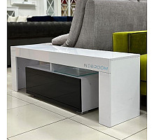 Моніка Тумба під ТВ