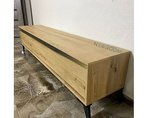 Одрі Тумба під ТВ